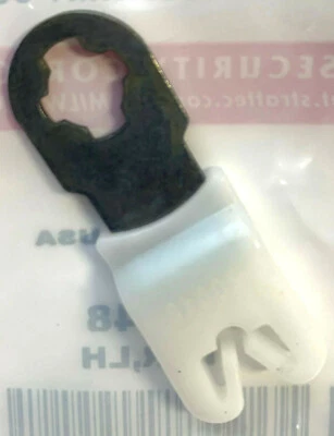 GM LH Cerradura de puerta lateral del conductor Palanca de metal Brazo de leva Clip de retención de varilla de plástico  Foto 1 de 2