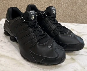 Scarpe Nike Shox NZ da uomo taglia 8,5 sneakers sportive in pelle nera 501524-091 scarpe - Foto 1 di 15