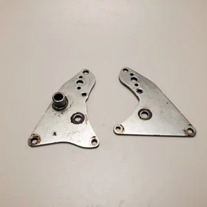 Triumph T120 TR6 Chopper Bobber Engine Mount Peg Mount Plates - Foto 1 di 6