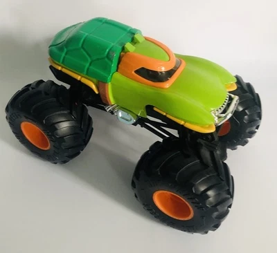 Hot Wheels Monster Truck 1:24 - Teenage Mutant Ninja Turtles Michelangelo  - Image 1 of 4