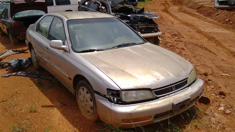 Manual Transmission 2.2L Coupe EX Fits 96-97 Honda Accord OEM - Image 1 of 4