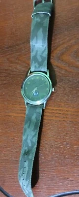 Reloj Gap Verde Camuflaje Mujer Necesita Batería Foto 1 de 2