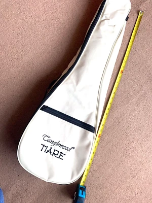Tanglewood Baritone Ukulele Gig Bag, Soft Case with Shoulder Strap, Sand colour. - Image 1 of 4
