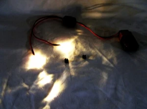 2 - 9VOLT WARM WHITE LED LIGHTS 7/19V DC HO ON30 0/027 G SCALE TRAIN AND SCENERY - Picture 1 of 2