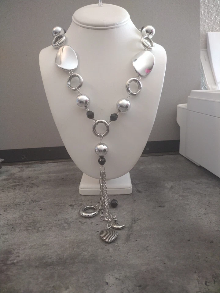 Collar Eclipse Total del Corazón con Pendientes a Juego Paparazzi Blockbuster  Foto 1 de 4