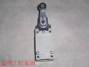 1pcs Used WLCA2-2N OMRON travel switch - Picture 1 of 1