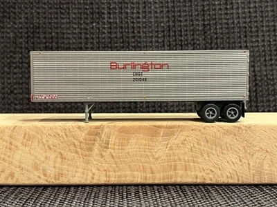 Trainworx 40204-01 - Furgoneta corrugada 40’ CBQZ (CB&Q) 201048 - ¡NUEVA EN CAJA! Foto 1 de 4