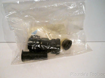 New Amphenol 4-Pole Straight Plug Circular Connector, GTC06F22-22S-025 - Image 1 of 4