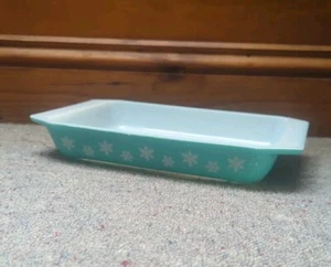 Vintage Pyrex Snowflake Rectangular Baking Dish Turquoise Blue - Picture 1 of 5
