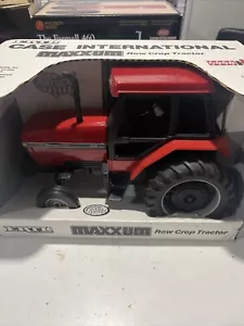 Case/IH 5120 Maxxum Row Crop Tractor NIB 1/16 Scale by Ertl - Picture 1 of 3