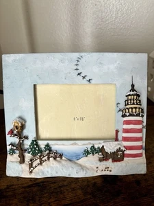 Weihnachten 3D Bilderrahmen Winter Leuchtturm Schnee 5”x3 1/2” Geschenkidee Deko Neu - Bild 1 von 10