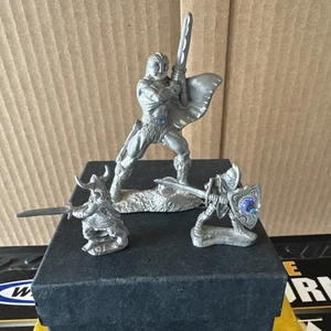 Pewter Spoontiques Figures ! 3 1/4โ 1 1/2โ Tall. - Picture 1 of 9