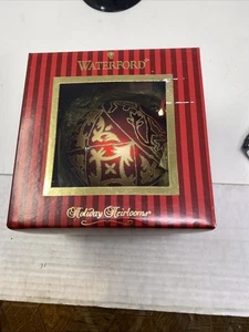 Waterford Kayla Kugel rot Feiertag Erbstück Glas Ornament 4" - Weihnachten mit Box - Bild 1 von 3