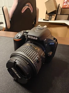Cámara digital Nikon D D5500 24,2 MP SLR con kit de lente - Imagen 1 de 5