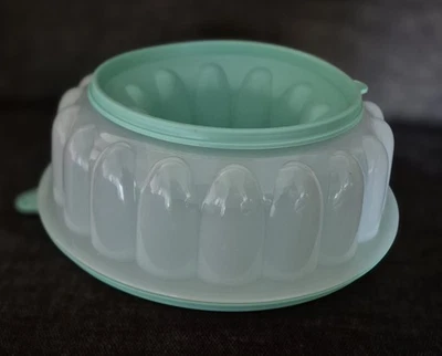 Tupperware Jello Mold Or Ice Ring Light Green 3 Piece Vintage 9" - Image 1 of 3