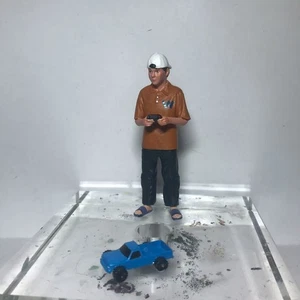 1/18 Miniature Figure Cute Boy Play Remote Control RC Car Scene Doll For Car Toy - Picture 1 of 5