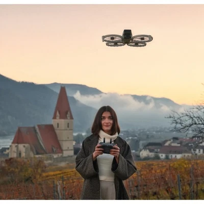 DJI 9836 Flip (DJI RC-N3) All-in-One Kameradrohne für Vlogs - Bild 1 von 4