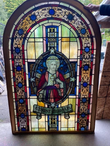 BEAUTIFUL ANTIQUE STAINED GLASS WINDOW OF CHRIST FROM A CLOSED CHURCH - CMC45 Cover