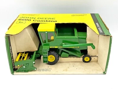 1/16 John Deere 6600 Combine in Original Yellow Top Box w/ Tread Knobby Tires - Image 1 of 4