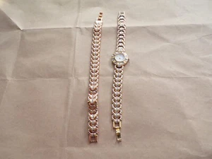 Gold Toned Elegante Quartz Women's Watch With Matching Bracelet - Picture 1 of 9