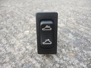 JDM HONDA CIVIC 88-91 (EF2-EF9,CR-X) SUNROOF/MOONROOF SWITCH OEM - Picture 1 of 5