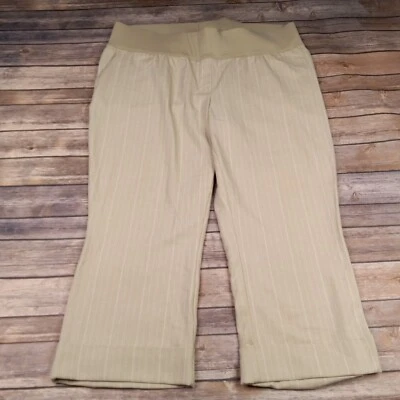 Liz Lange Maternity 18 Stretch Plus Size Cuffed Capris  - Image 1 of 4