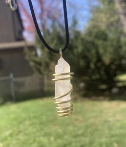 Handmade Angel Aura Rainbow Bismuth Titanium Silicon Quartz Crystal Gold Wire - Picture 1 of 3