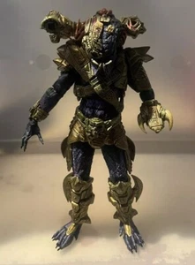 Neca Predator INCOMPLETE Missing One Hand - Picture 1 of 20