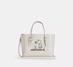 COACH x PEANUTS Molly Tote Bag 25 Signature Canvas Snoopy Chalk Multi Outlet NEW - Picture 1 of 13