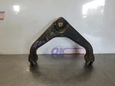 01 2001 Chevy Silverado 2500 LS 6,0 L 4X2 BRAZO DE CONTROL SUPERIOR DELANTERO PASAJERO DERECHO Foto 1 de 4