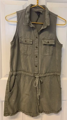 Pantalones Cortos Mameluco Universal Thread Para Mujer 1 Pieza Talla XS Verde Ejército Sin Mangas Botón Foto 1 de 4