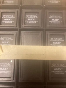 24 pcs Altera EPM7256AQC208-7 CPLD - Picture 1 of 1