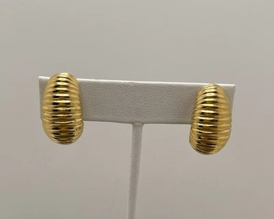 Ribbed Gold Tone Cuff Clip On Earrings Fashion Jewelry Unmarked - Image 1 of 2