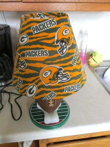 2000 GREEN BAY PACKERS FOOTBALL ON TEE DESK/BED LAMP LIGHT & CLOTH SHADE,6' CORD Cover