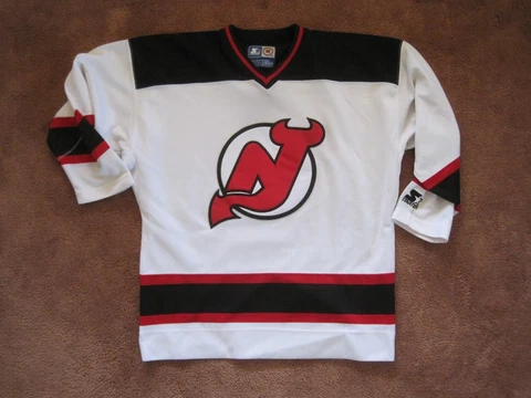 1990'S 2000'S STARTER NHL HOCKEY REPLICA NEW JERSEY DEVILS HOME JERSEY SWEATER Cover
