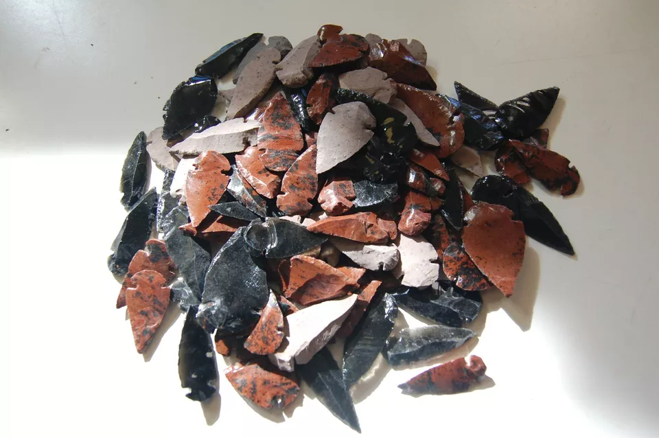 10 mixed Hand Made Flint Obsidian Mohogany Arrowhead 1"  Long  Arrow Point Spear - Image 1 of 1