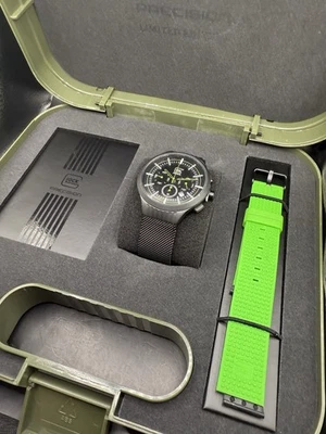 Nuevo Reloj Glock Edición Limitada Titanio Solar Cronógrafo Hombre GWC-0001 Kit Completo Foto 1 de 4