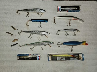 10 Large 4 Small Lures Mostly Salt Water Rebel 3 with Boxes and Wood Vintage - Image 1 of 4