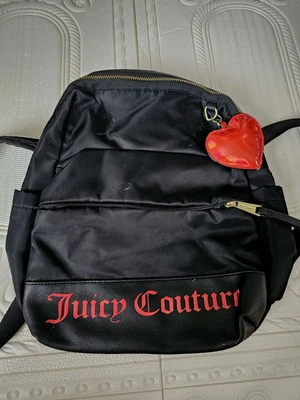 Mini Mochila JUICY COUTURE Bolso con Logotipo Corazón Lotta Love. Cartera RSP $89.00 N Foto 1 de 4