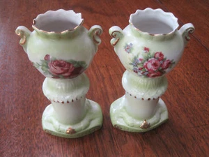 VTG EXQUISITELY DETAILED BAVARIAN HP 6" PEDESTAL VASES (ALMOST MIRROR MATCHING) - Picture 1 of 11