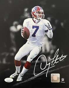 Doug Flutie Buffalo Bills QB #7 Autographed 8x10 Pose #2 JSA Witnessed - Picture 1 of 1