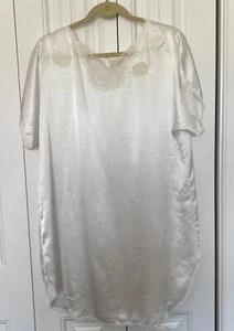 Vestido vintage Barbizon con apliques de encaje blanco - Imagen 1 de 10