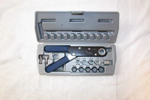 Herramienta de mano llave de compresión de acción de trinquete Spec Tools con estuche soporte de broca faltante - Imagen 1 de 5