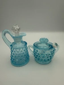 Fenton blau schimmernd Nagel Kruzifix & Zuckerdose Set-mit Stopfen & Deckel - Bild 1 von 11