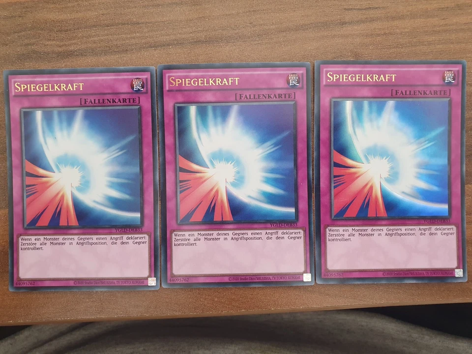 3x Yu-Gi-Oh! YGLD-DEB33 Spiegelkraft Ultra Rare NM - Bild 1 von 1