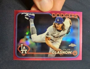 Los Angeles Dodgers Tyler Glasnow 2024 Topps Pink Parallel Card #54 - Foto 1 di 2