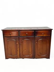 Vintage Carved Sideboard c1980 / Solid Pine / FREE DELIVERY - Picture 1 of 8