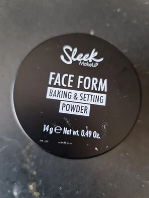 Sleek MakeUP Face Form Baking & Setting Powder, Loose Setting Powder to Lock in - Image 1 of 2