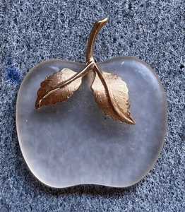 VINTAGE AVON MATTGLAS APFEL GOLDFARBEN BLÄTTER ANHÄNGER (OHNE KETTE) - Bild 1 von 4