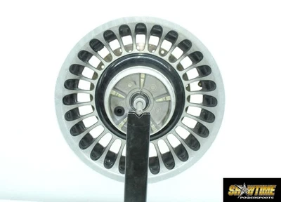 Llanta trasera 12-16 Harley-Davidson Electra Glide Ultra Classic FLHTCU 16" Foto 1 de 4